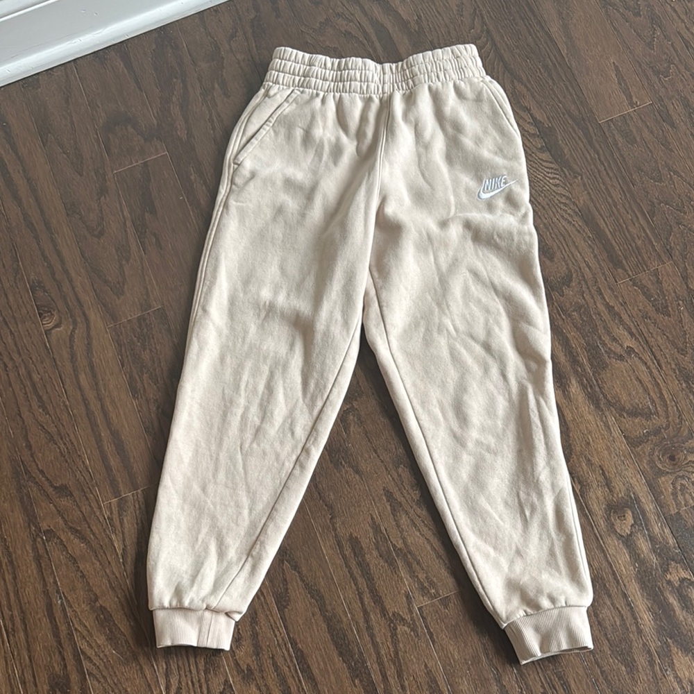 Nike Cream Jogger Sweatpants Relaxed Fit